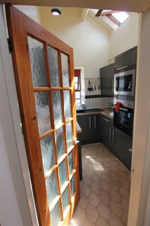 2 Leather Lane Ulverston Exterior foto