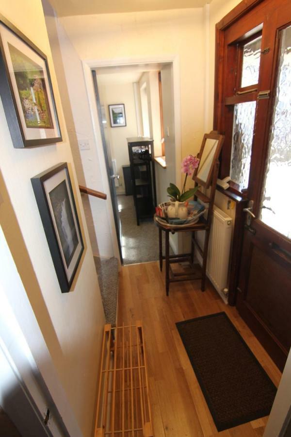 2 Leather Lane Ulverston Exterior foto
